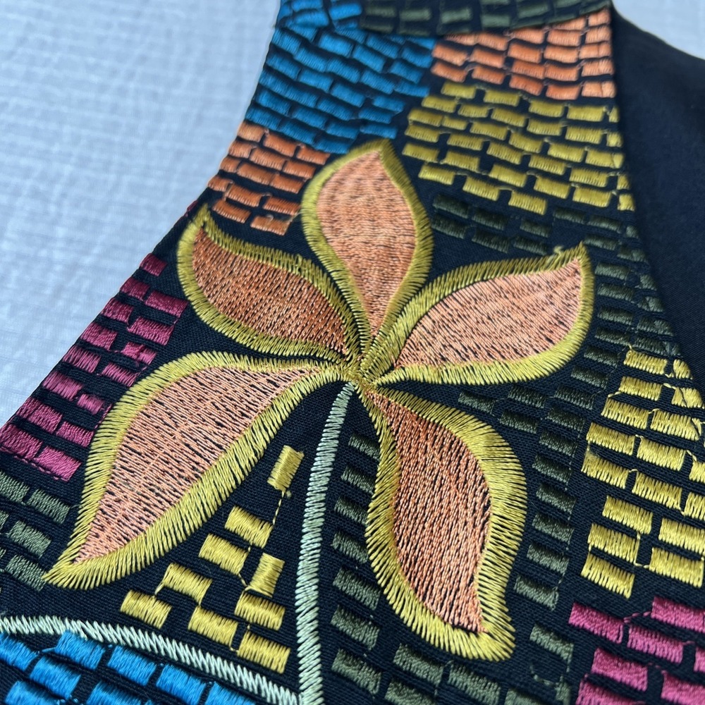 Vintage Chico's Colorful Embroidered Floral Vest bohemian Boho Festive - Picture 3 of 8